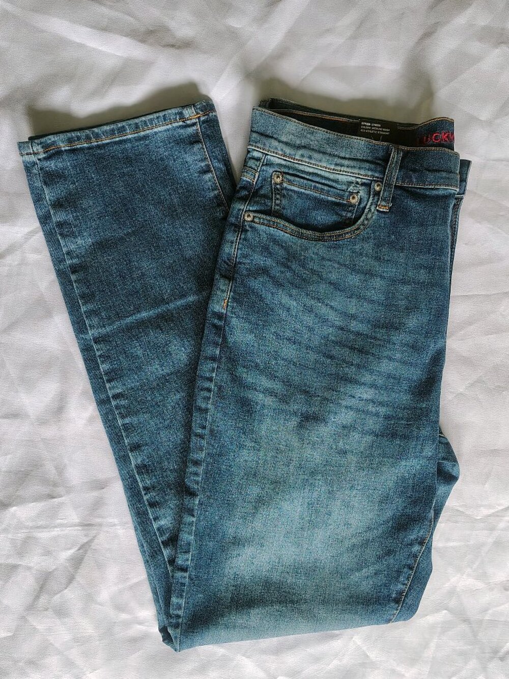 NWT Mens Lucky Brand Size 36x34 Color Medium Wash 410 Athletic Straight Jeans